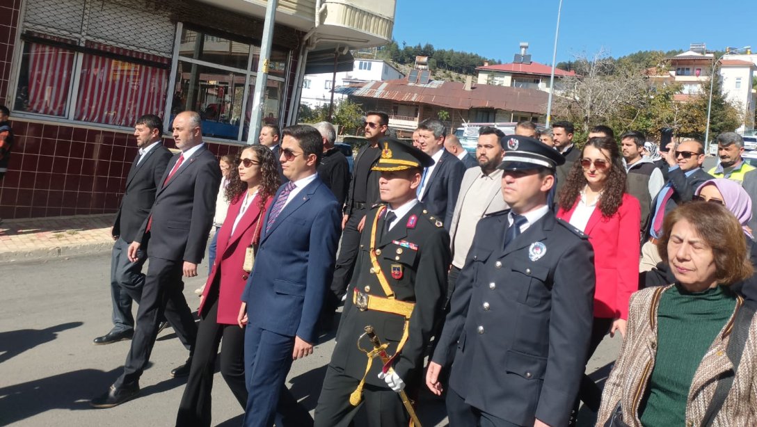 Cumhuriyet Yürüyüşü Coşkulu Bir Şekilde Gerçekleştirildi